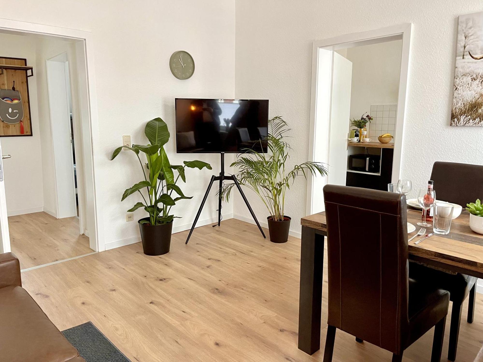 Endless: Studio Mit Netflix + Workstation Im Zentrum Schwerin (Mecklenburg-Vorpommern) Exterior foto